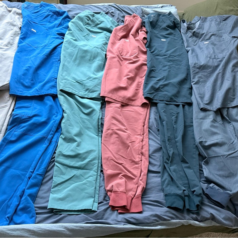 Figs Men's Sweatpants & Joggers Set - Blue, Teal, Pink, Gray